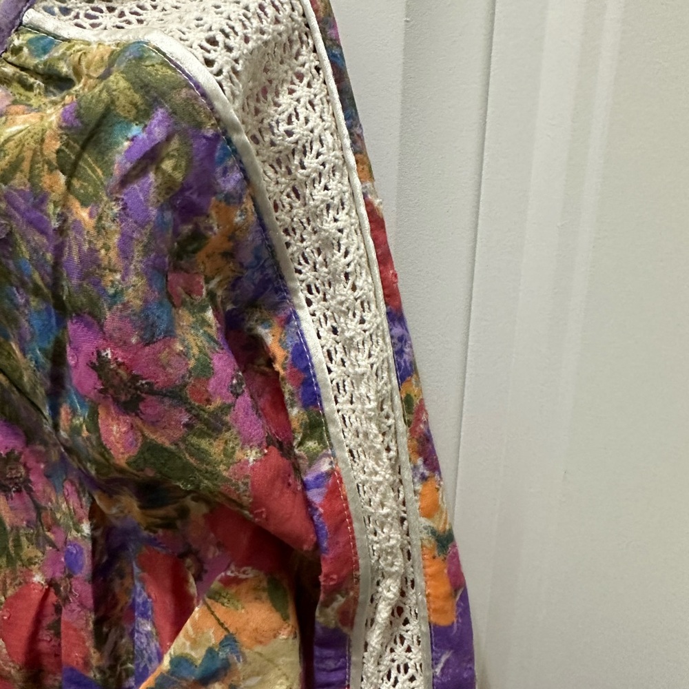 Art And Soul White and Purple Graphic 3/4 Sleeve Blouse size L - Picture 5 of 7